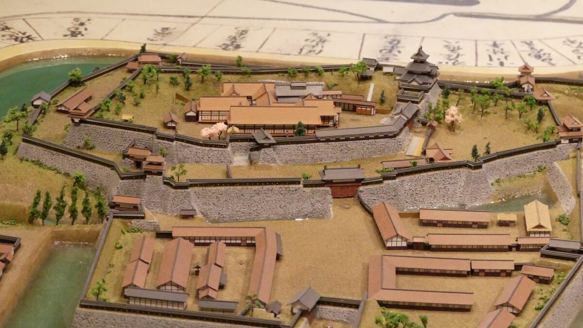 13.Shirakawa-Komine Castle Part1